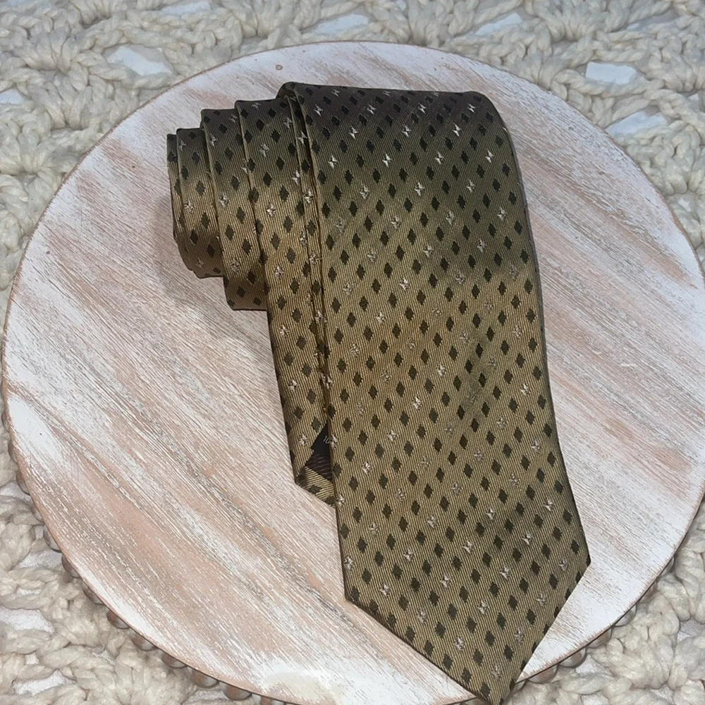 Calvin Klein Men's Olive Green‎ Patterned Silk Tie Classic Elegant Necktie